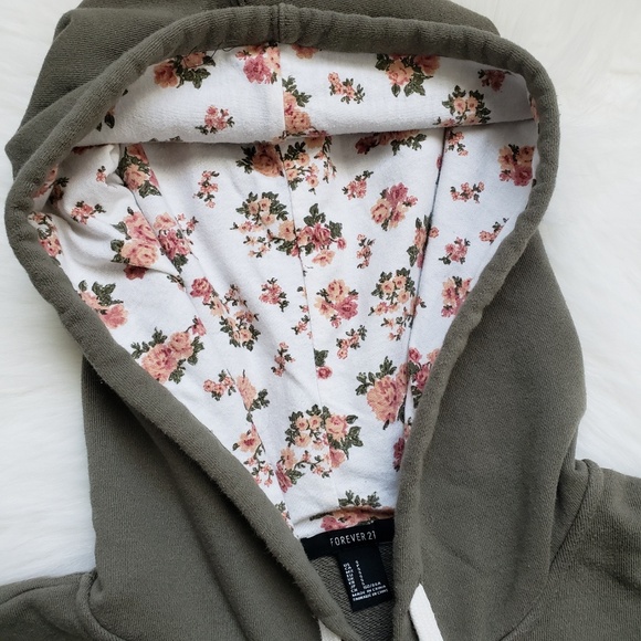 ππ Forever 21 Olive Green Boxy Crop Hoodie - Picture 2 of 7